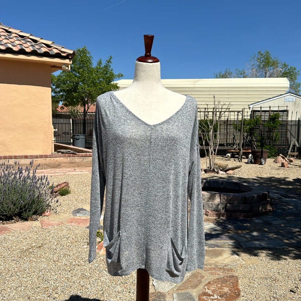 Women's Cupio Slouchy Long Sleeve Shirt with Two Front Pockets Gray Size M